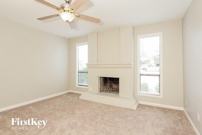 Foto del edificio - 11631 N 58th Dr