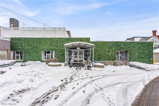 Foto del edificio - 797 E Market St