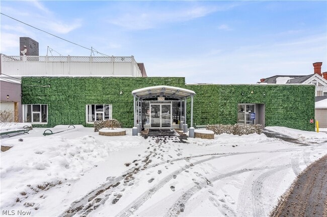 Building Photo - 797 E Market St