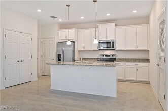 Building Photo - 4466 Dutchess Park Rd