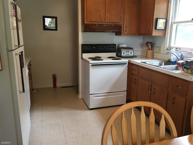 Foto del edificio - 1724 Parkvale Ave