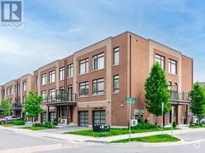 Building Photo - 5 Lachine St