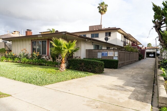 Building Photo - 234 E Tamarack Ave