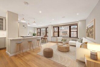 Building Photo - 50 King St