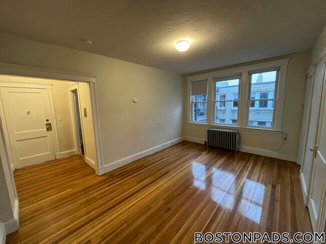Building Photo - 1634 Commonwealth Ave