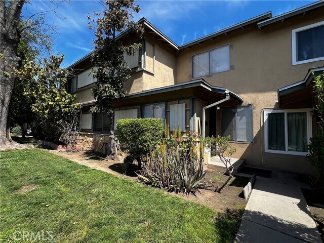 Foto principal - 12820 Stagecoach Ln