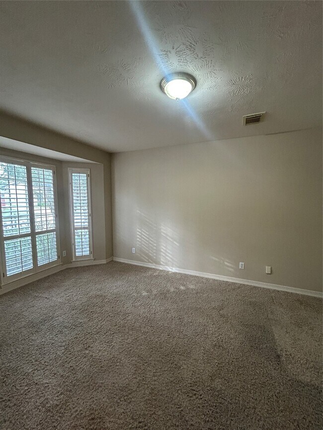 Foto del edificio - 12519 Aliso Bend Ln