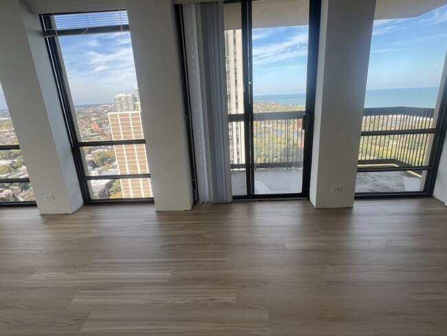 Foto del edificio - 1660 N La Salle Dr