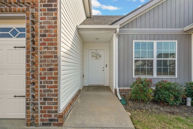 Foto del edificio - 1062 Whitney Dr