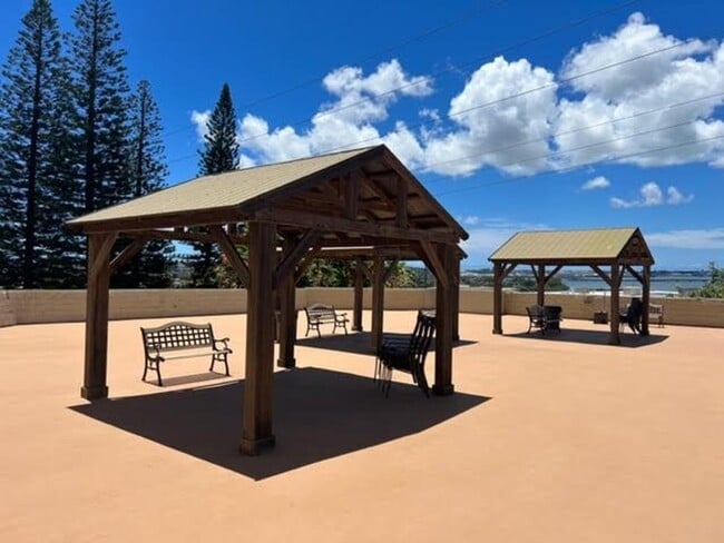 Photo - Lele Pono 2 Bdrm., 2 bath, 2 Cov'd Parking... Apartment