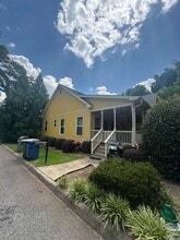Building Photo - 197 Marlin St