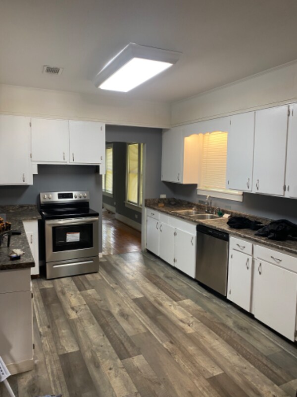 Building Photo - 408 S 12th Ave