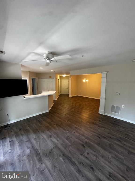 Foto del edificio - 12501 Hayes Ct