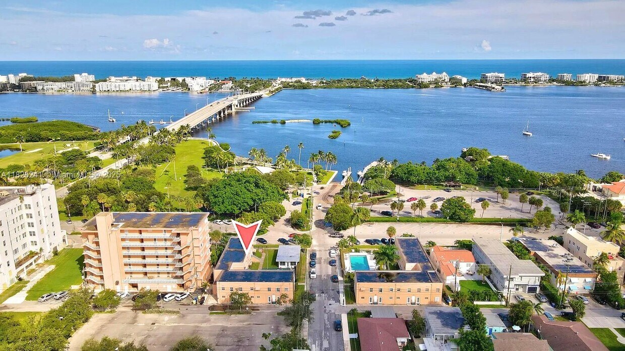 Foto principal - 31 S Golfview Rd