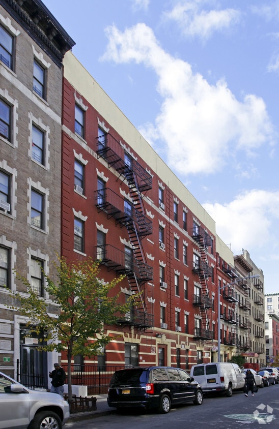 Primary Photo - Sinclair Houses