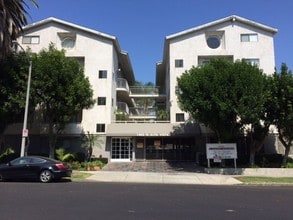 Building Photo - 1402 N Alta Vista Blvd