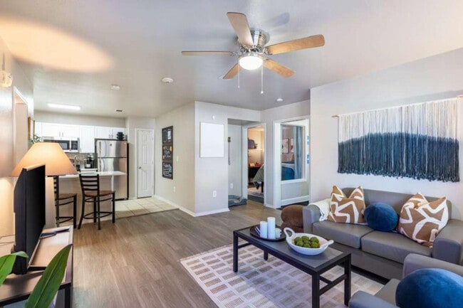 Building Photo - 1201 Cleveland St