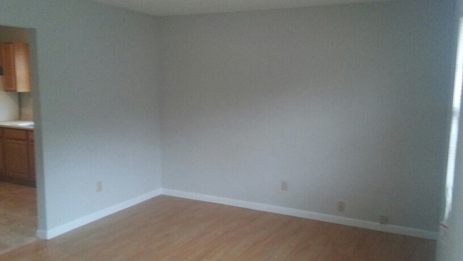 Foto del edificio - Spacious and Clean Apartment