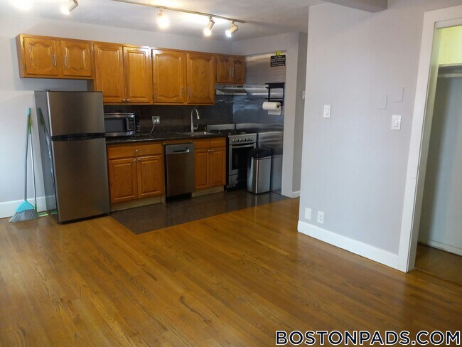 Foto del edificio - 90 Warrenton St