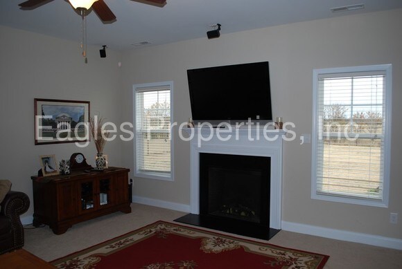 Building Photo - 315 Beckett Dr