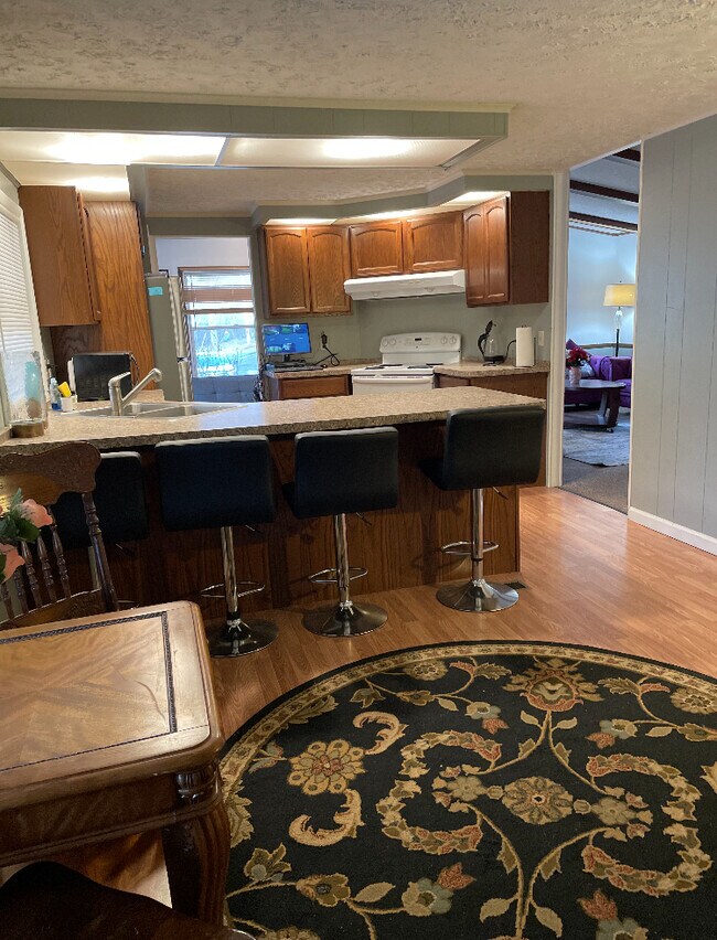 Foto del edificio - 24 Rivercrest Ln