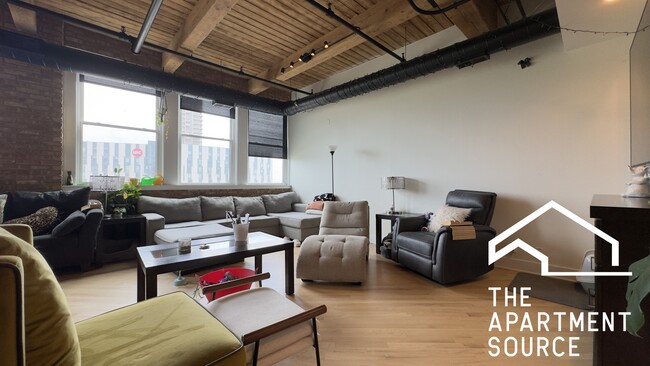 Building Photo - 411 S Sangamon St