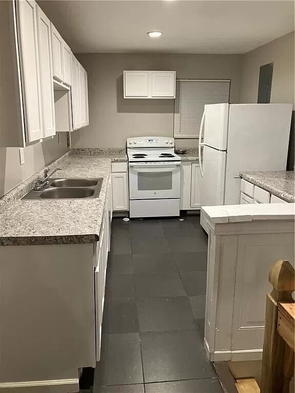 Foto del edificio - 828 Barnett Ave