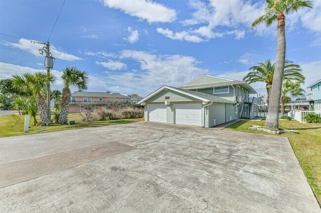 Foto del edificio - 16542 E Bayside Way