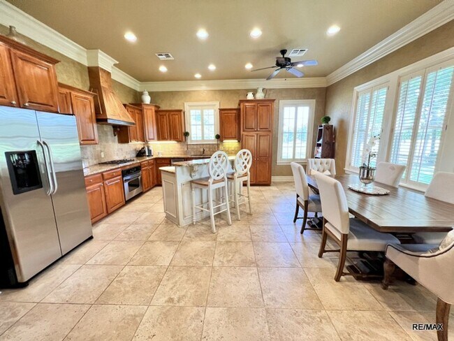 Foto del edificio - Southern Beauty with Golf Course View