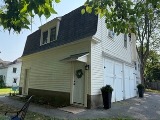 Building Photo - 208 Lake Ave