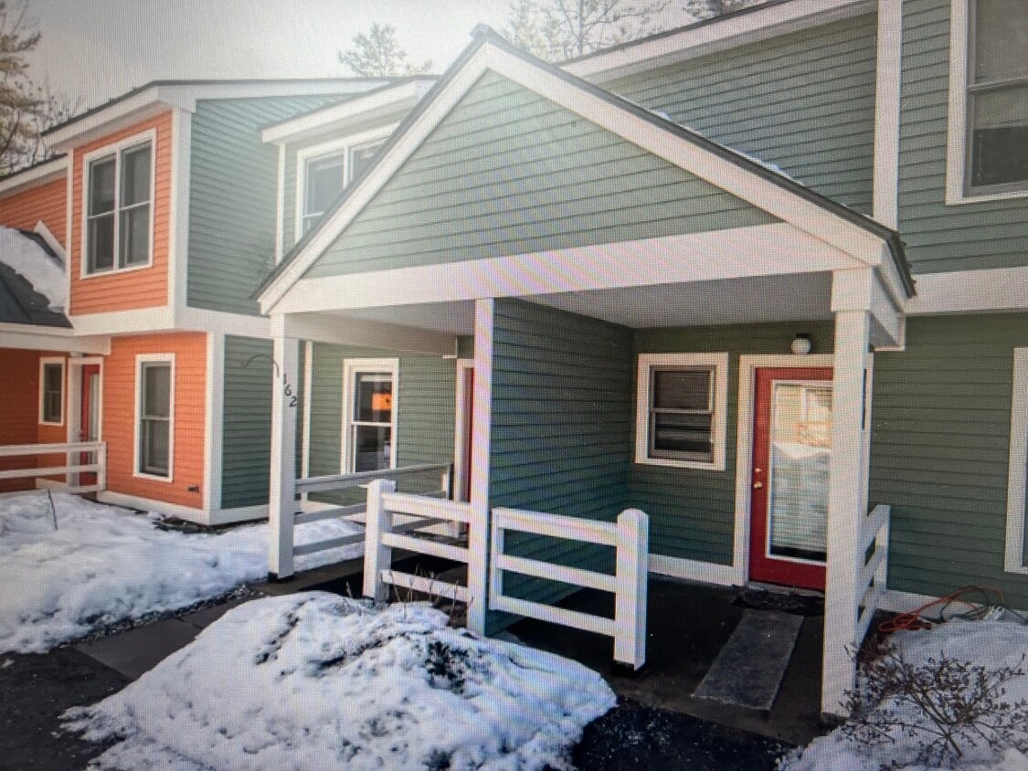 10 Merrill Pl, Enfield, NH 03748 Townhome Rentals in Enfield NH