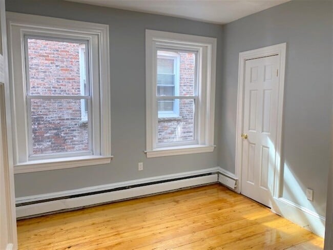 Building Photo - 113 Harvard St