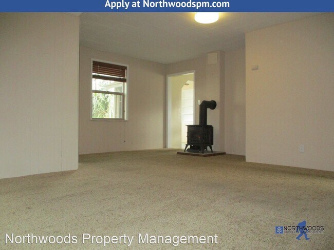 Foto del edificio - 1 br, 1 bath House - 1953 Redwood Ave