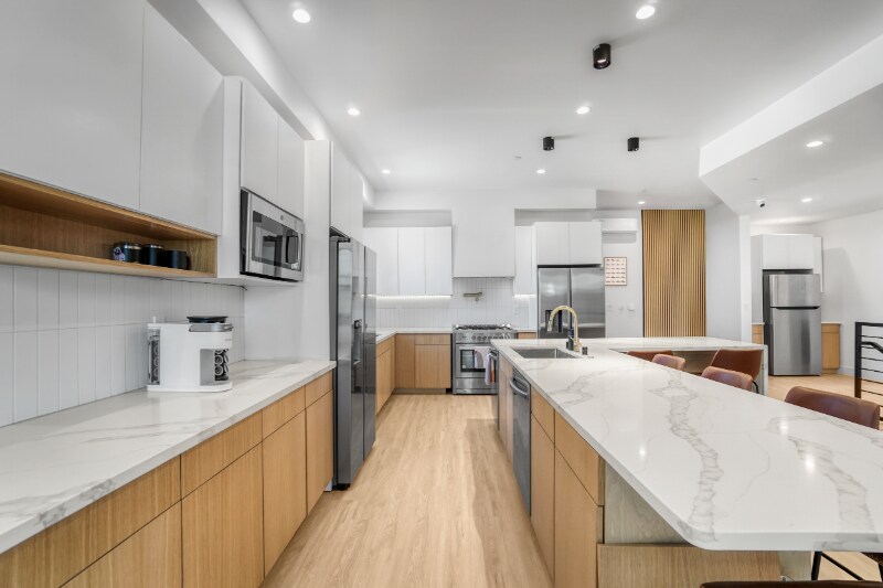 Foto principal - 4800-4802 S Slauson Ave