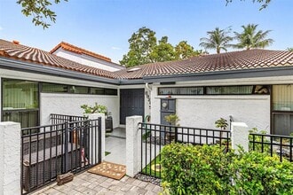 Building Photo - 8920 Jacaranda Ln