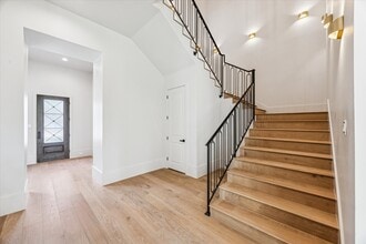 Building Photo - 7203 Tickner St