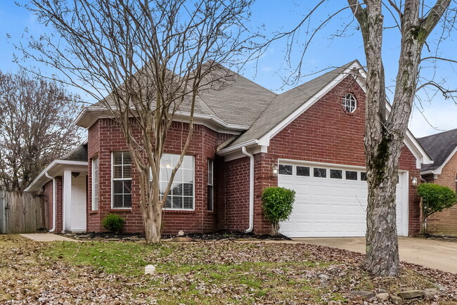 Building Photo - 8682 Cat Tail Dr