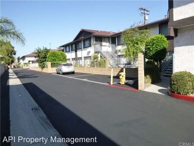 Foto del edificio - 12833 Brookhurst Way