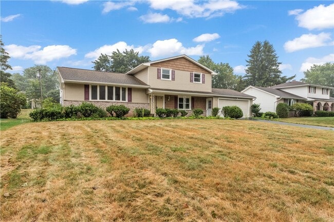 Building Photo - 75 Old Meadow Dr