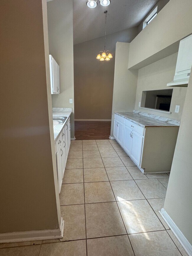 Foto del edificio - Nice Home For Rent In The Raleigh Area