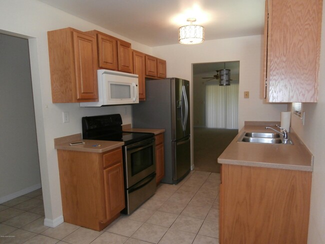 Building Photo - 4538 Memory Ln