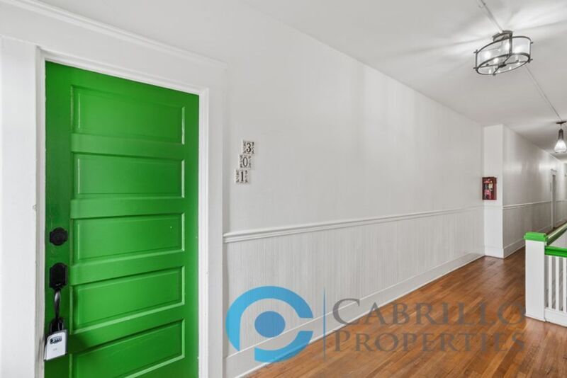 Primary Photo - 2241 4th Avenue