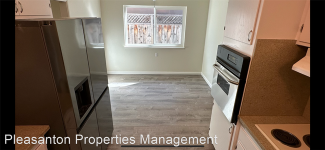 Building Photo - 4 br, 2 bath House - 4497 Borina Dr.