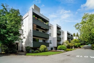 Building Photo - Brentwood Tower Apartments