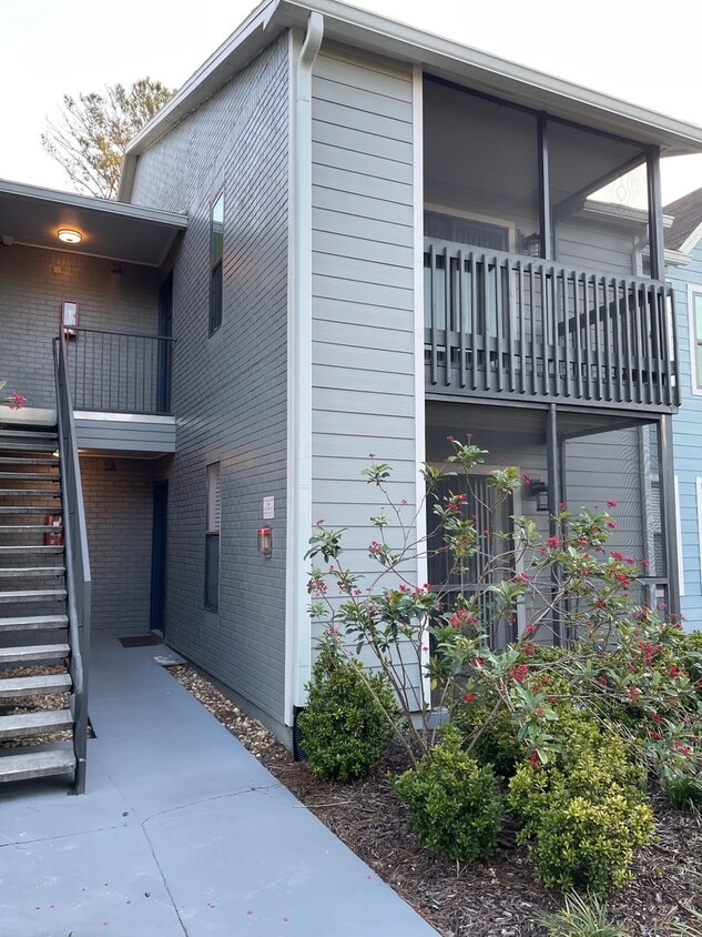 Primary Photo - Fabulous 2/1 Second Floor Condo