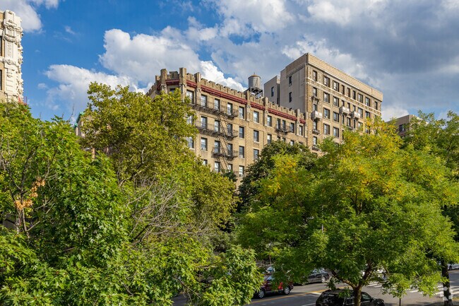 Foto del edificio - 736 Riverside Dr