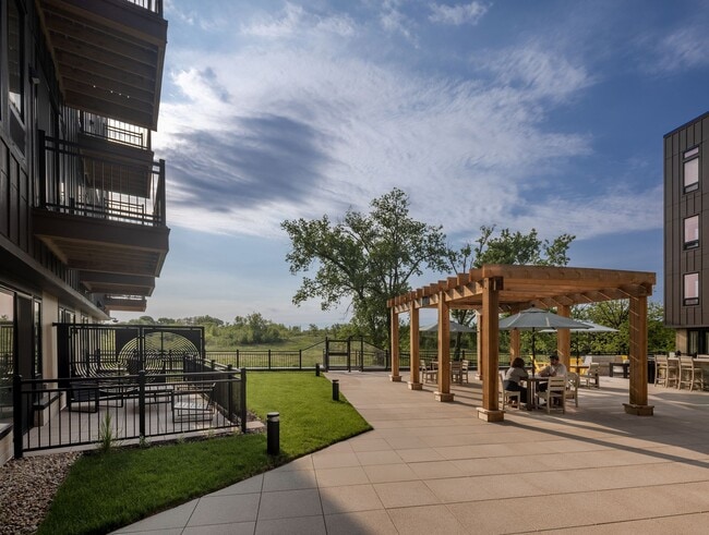 Building Photo - Starkweather Place