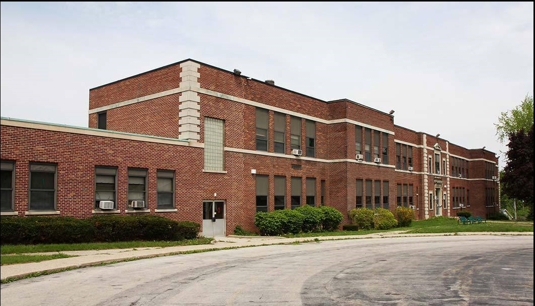 Primary Photo - 1350 Eggert