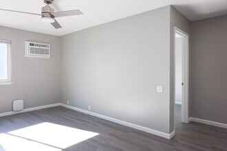 Building Photo - University Square Apartments