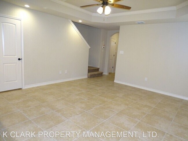 Foto del edificio - 3 br, 2.5 bath House - 6858 LAKEVIEW DR #101
